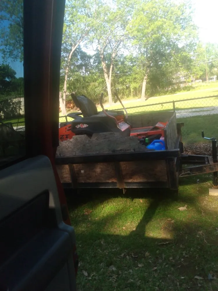 Trusted yard cleanup service near you in Jacksonville, AR by Bear and Son Lawn Service