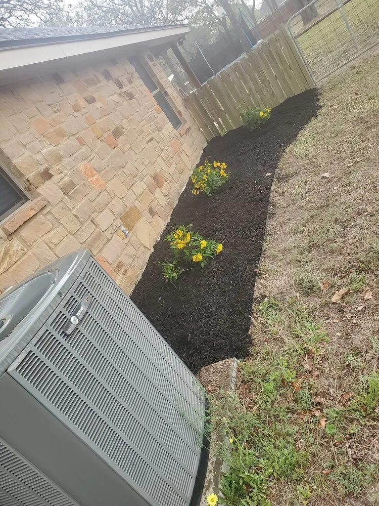 Expert garden landscaping near you across Stockdale, TX - Bear Landscaping