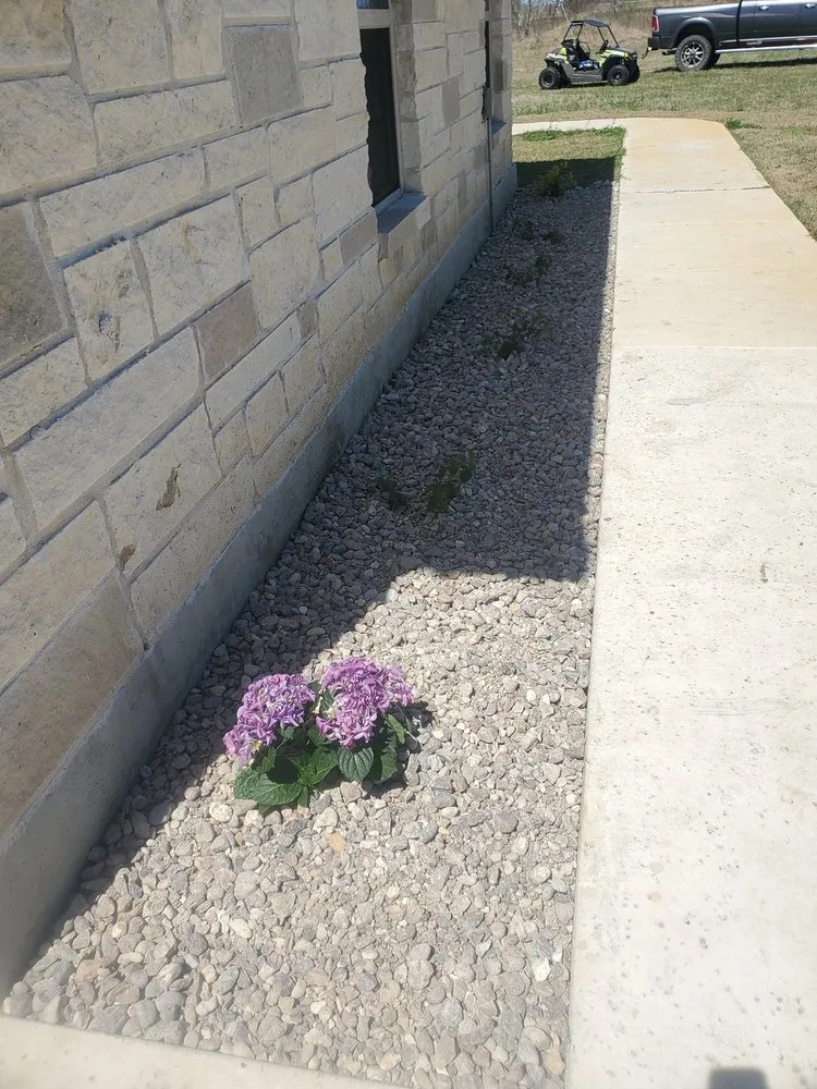 Expert residential landscaping for residential properties across Stockdale, TX - Bear Landscaping