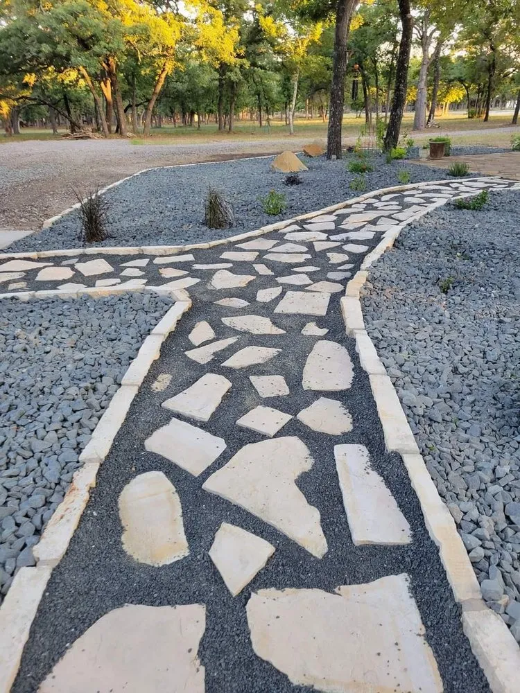 Expert yard maintenance in Stockdale, TX - Bear Landscaping