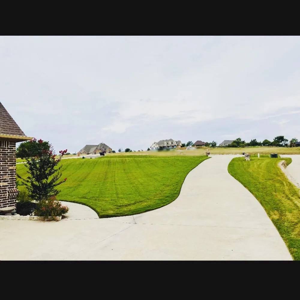 Custom yard maintenance in Benbrook, TX by Bearcat Lawn Care LLC