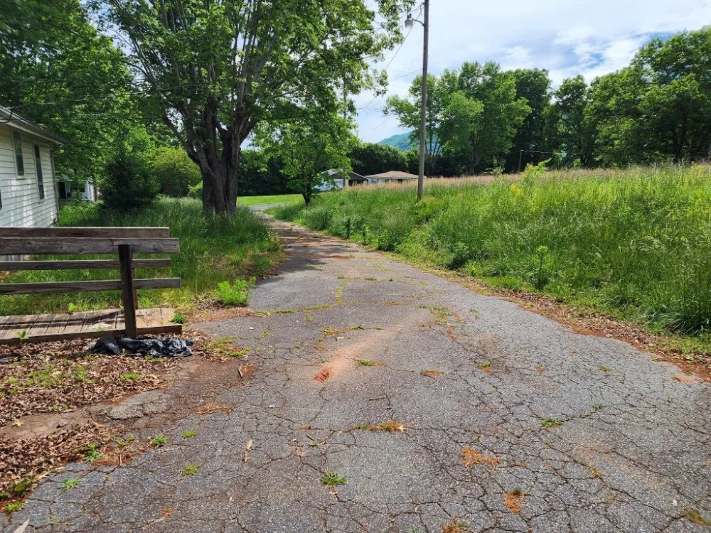 Professional landscaping services in Morganton, NC by Beardscapes