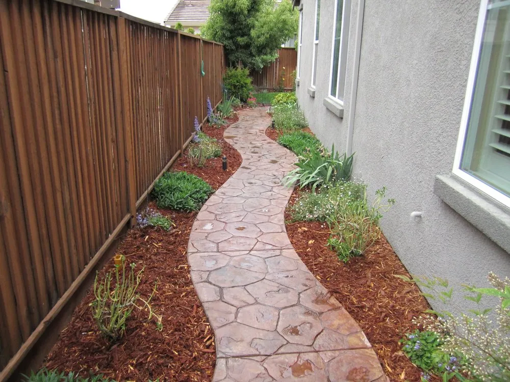 Expert yard maintenance experts serving Brentwood, CA - Bearscapes Nursery & Landscape