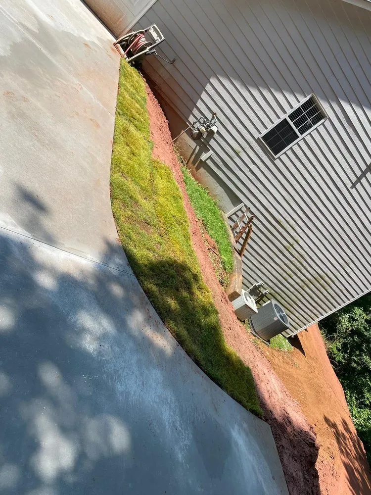 Expert yard maintenance experts serving Alpharetta, GA - Bearwoods