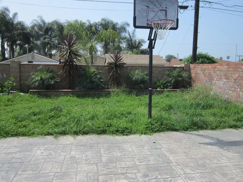 Custom lawn care service experts serving Azusa, CA - Beary Nice Landscape Services