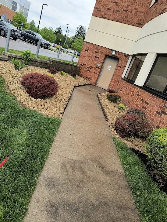 Custom yard maintenance in Lancaster, OH by Beatty Lawn & Tree