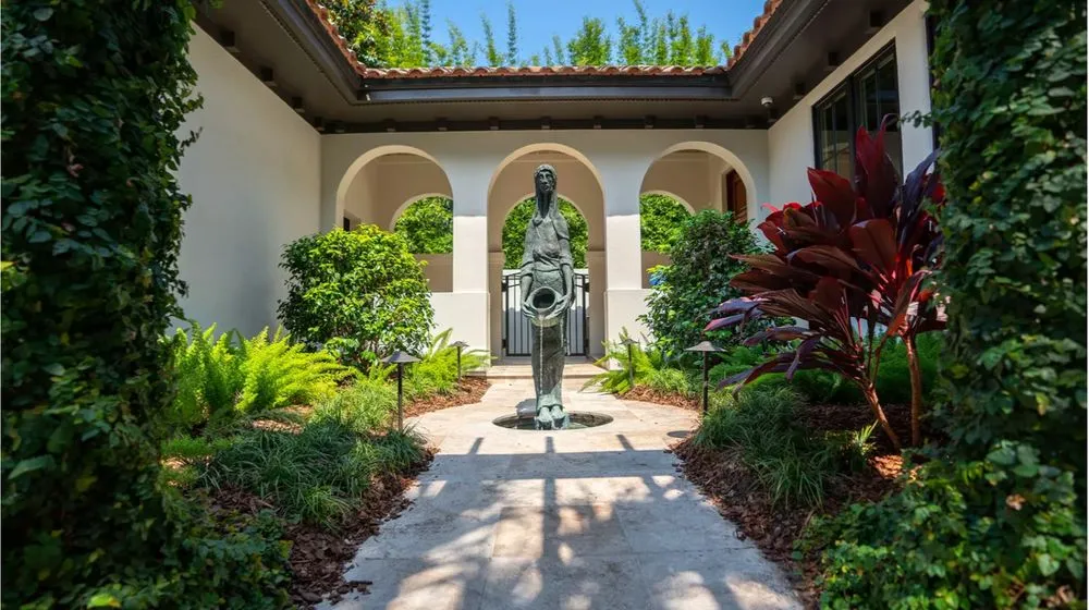 Trusted yard maintenance in Jacksonville, FL - Beautiful Blooms Landscaping