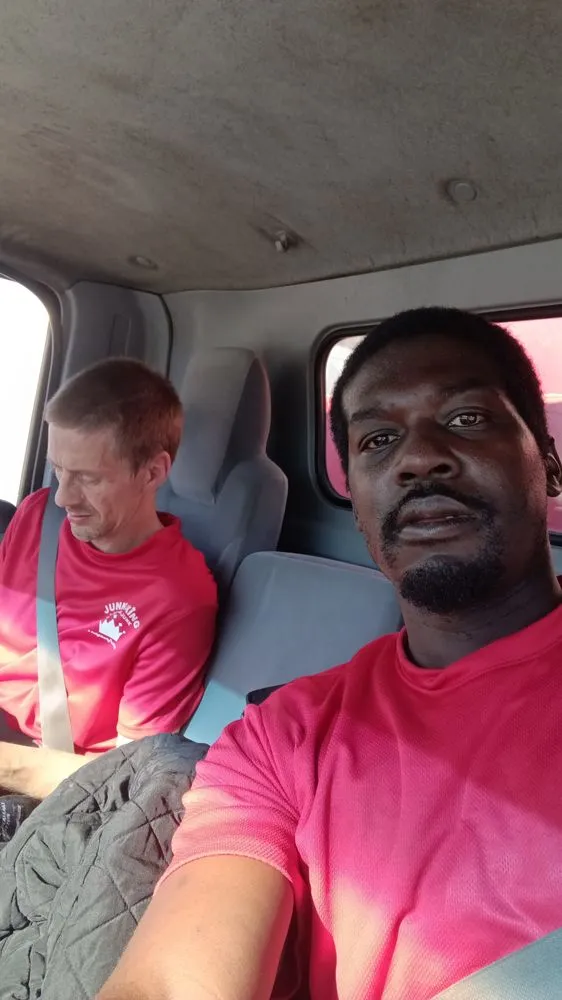 Local yard cleanup service in Jacksonville, FL by Beautiful Excellence