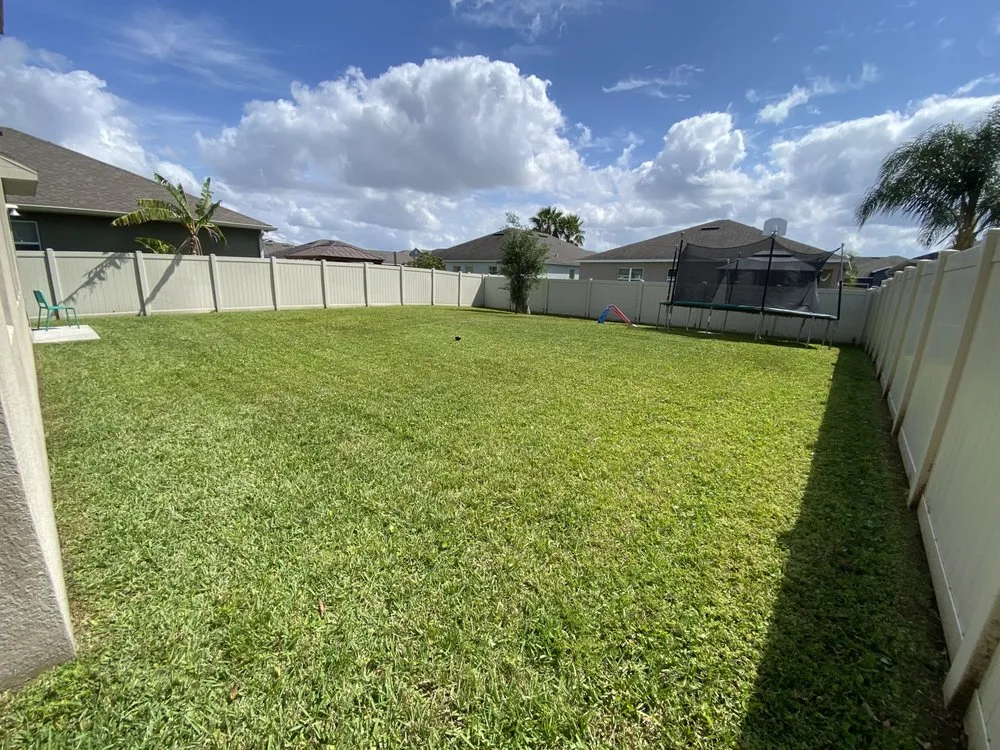 Professional outdoor landscaping in St. Cloud, FL - Beautiful Garden & Lawn