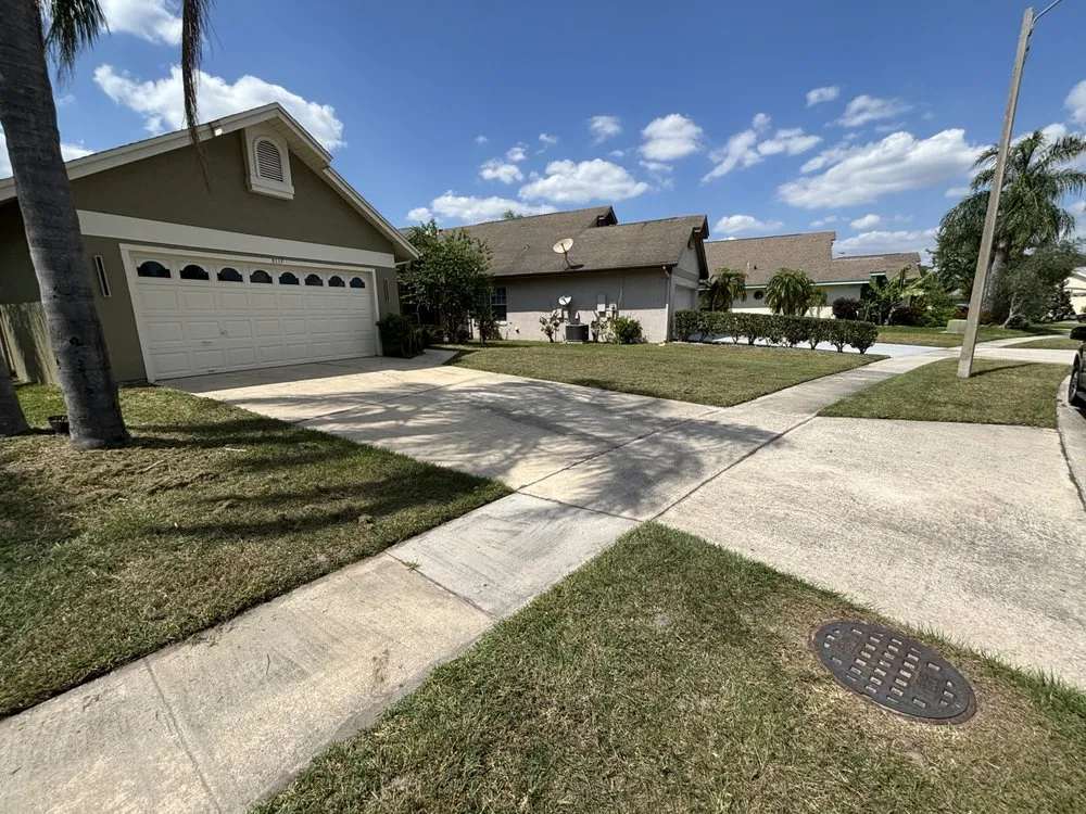 Custom yard maintenance in St. Cloud, FL - Beautiful Garden & Lawn