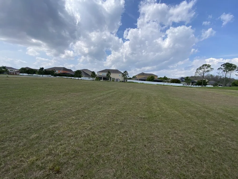 Professional garden landscaping in St. Cloud, FL by Beautiful Garden & Lawn