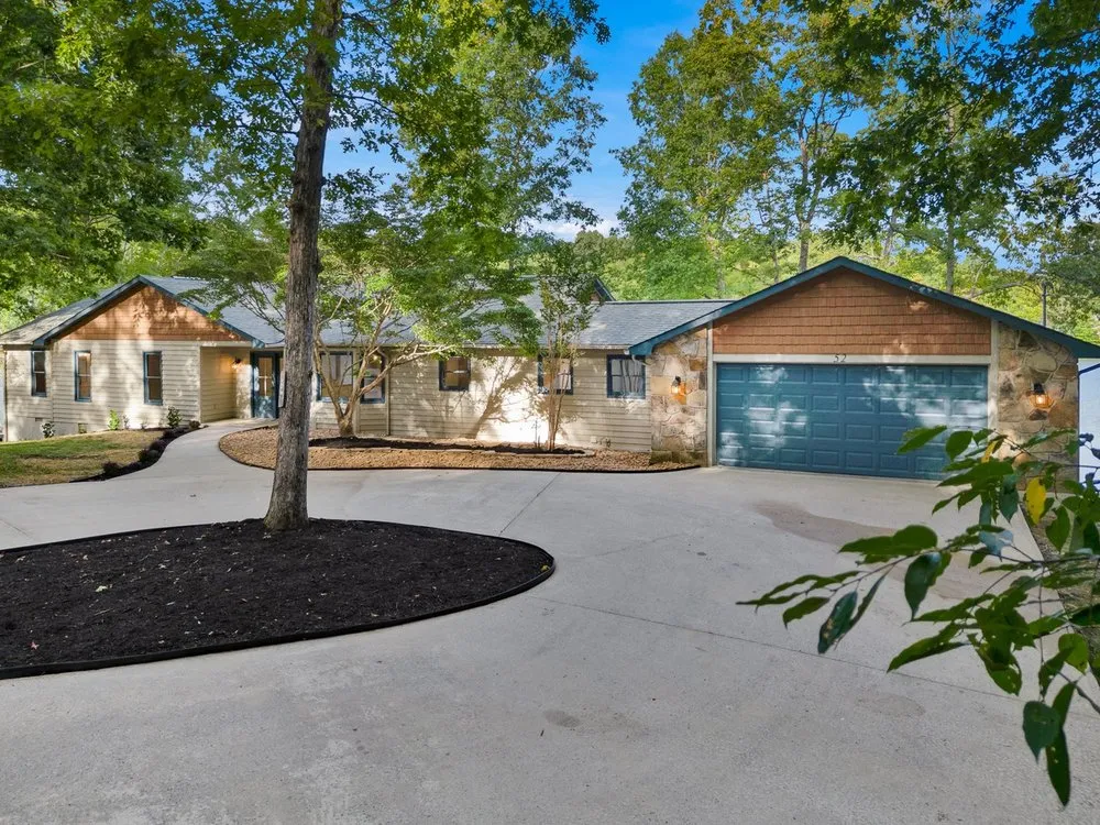 Local outdoor landscaping experts serving Fairfield Glade, TN - Beautiful Homes