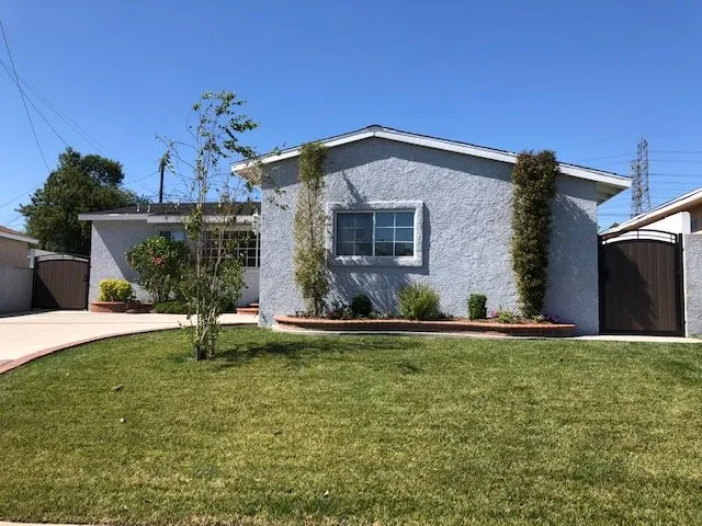 Custom landscape design in Paramount, CA - Beautiful Landscape Company LLC