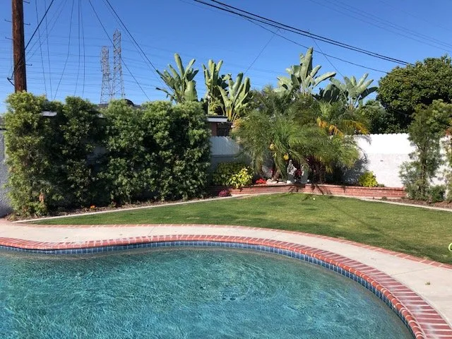 Affordable lawn care service for residential properties across Paramount, CA - Beautiful Landscape Company LLC