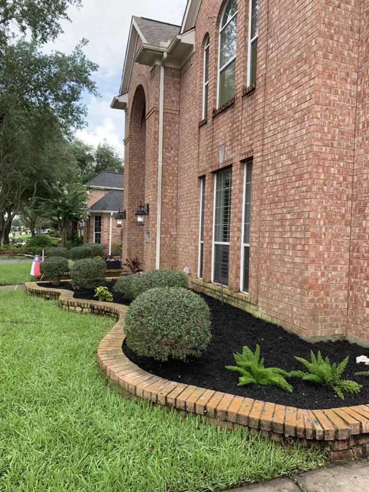 Affordable garden landscaping for beautiful yards in Webster, TX by Beautiful Landscaping& Tree service
