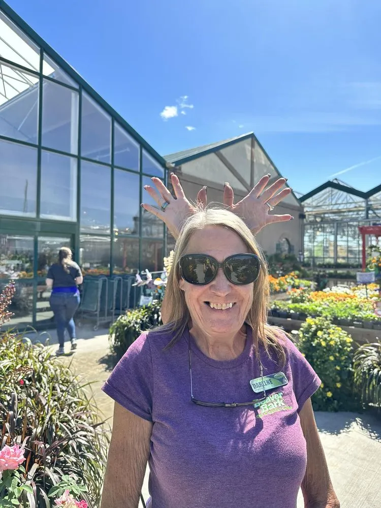 Trusted yard cleanup service for outdoor upgrades across Richland, WA - Beaver Bark Gift & Garden Center