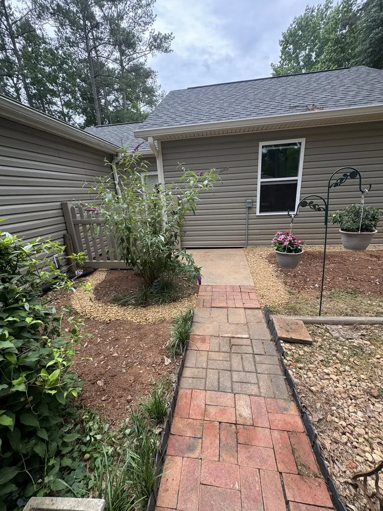Reliable landscaping services for residential properties in Senoia, GA by Beaver Creek Construction