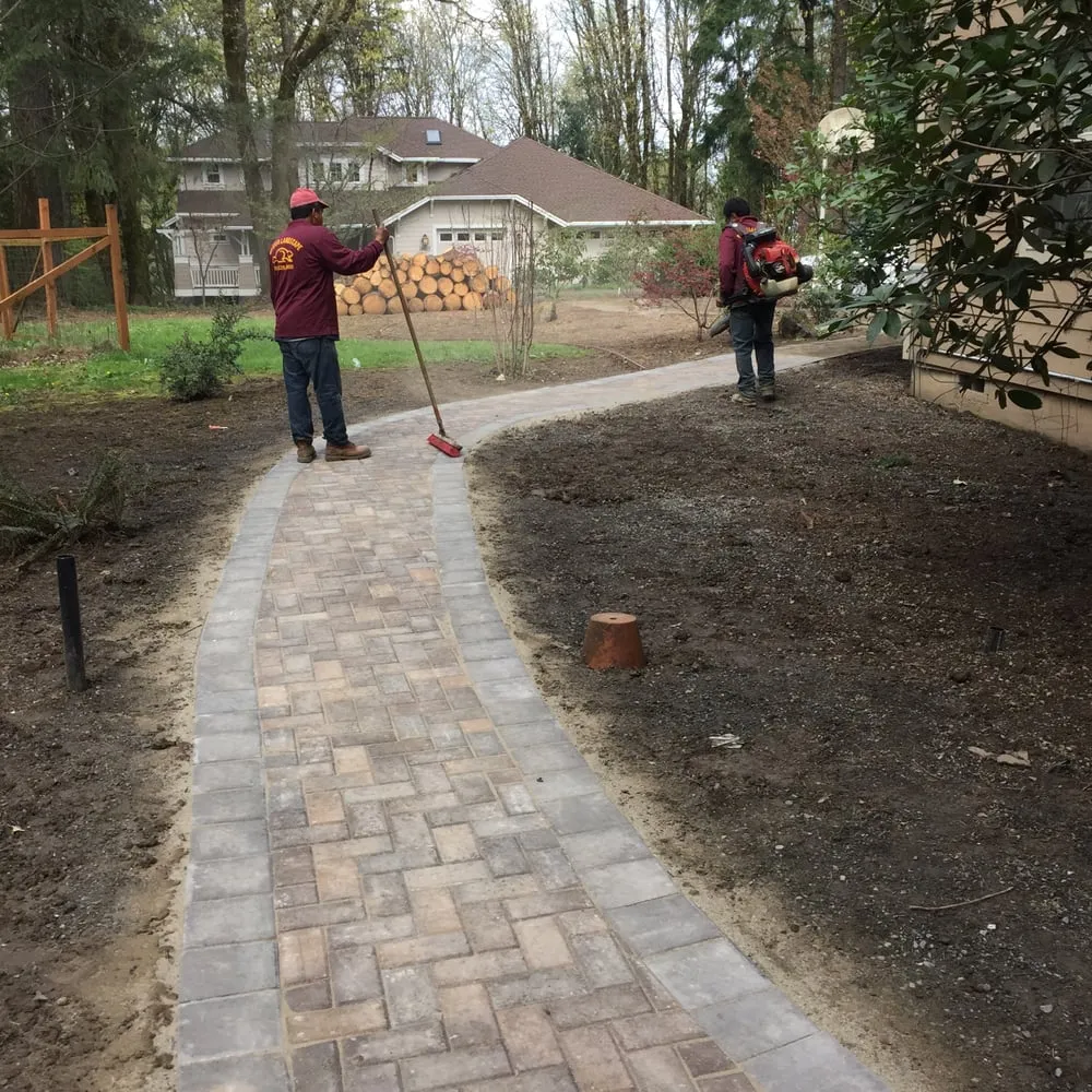 Trusted garden landscaping for beautiful yards in Hillsboro, OR by Beaver Landscape