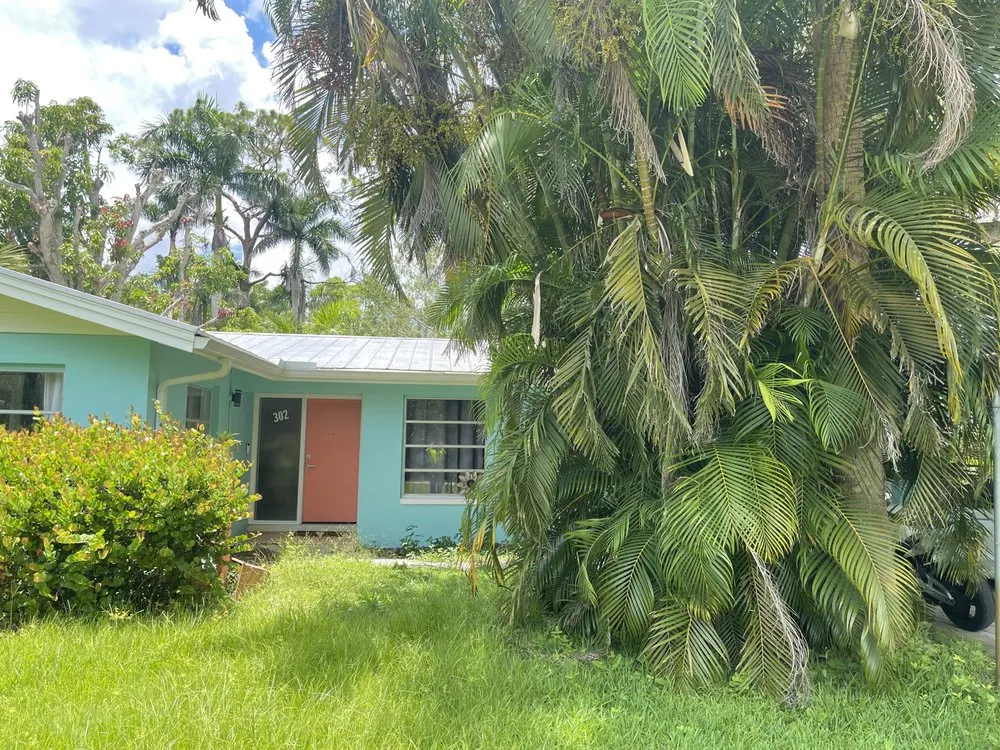 Expert yard cleanup service in Miami, FL by Beaver Stump Grinding