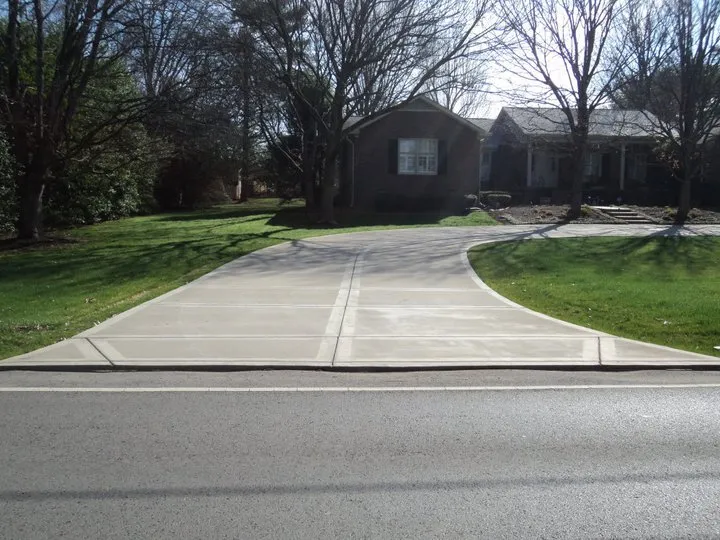 Local lawn mowing service for homes across Atlanta, GA - Beaver Tree Services