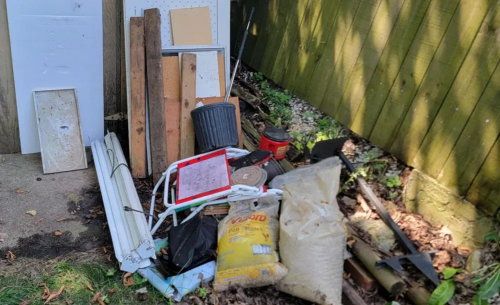 Local yard cleanup service in Wyoming, MI - Bebo's Pick-Up