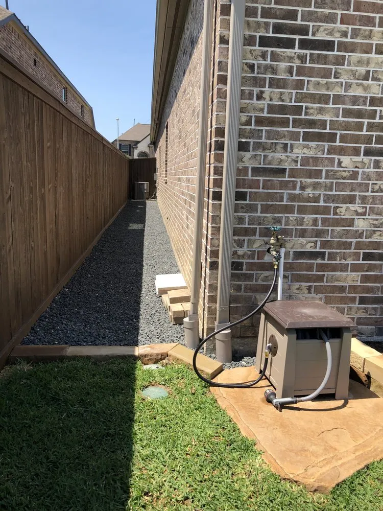 Custom landscape installation experts serving Dickinson, TX - Beck Landscaping