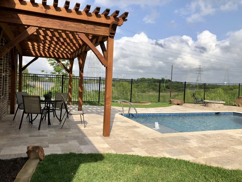 Top-rated outdoor landscaping experts serving Dickinson, TX - Beck Landscaping