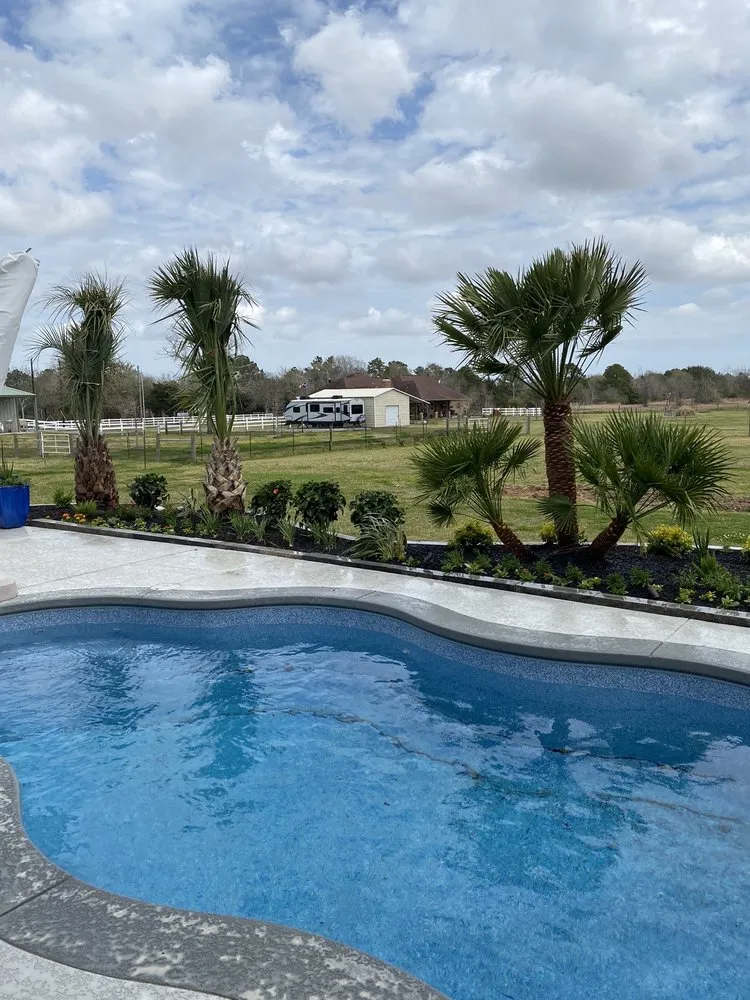 Reliable yard maintenance in Dickinson, TX - Beck Landscaping