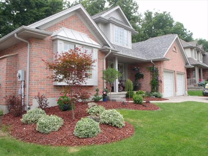 Trusted yard cleanup service experts serving Pontiac, IL - Beckers Lawn Care & Landscaping