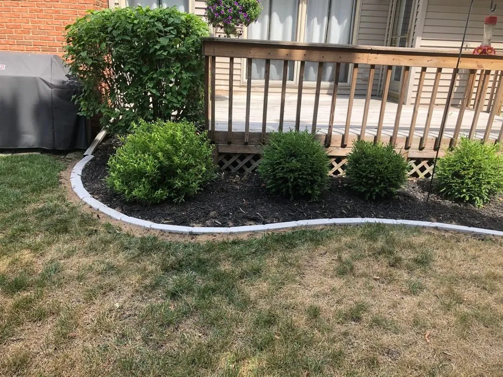 Expert yard cleanup service with custom design in Perrysburg, OH by Beckford's Lawn & Landscape