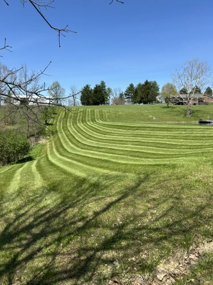Local yard maintenance in Lawrenceburg, IN by Becknell Premium Services