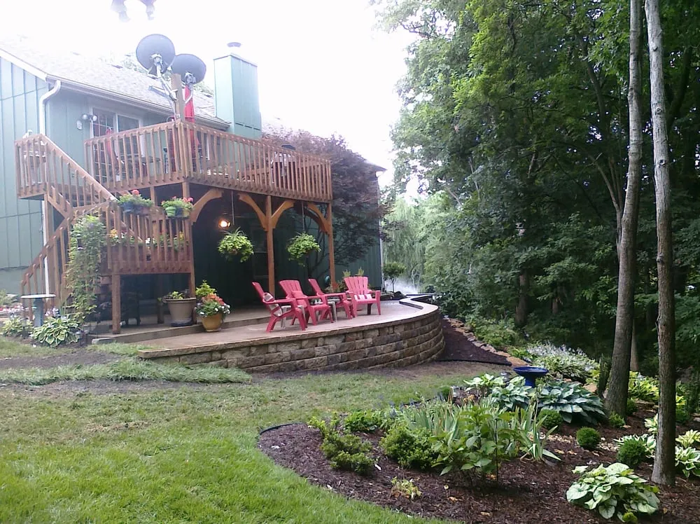 Expert yard maintenance experts serving Shawnee, KS - Becks Lawn & Landscape