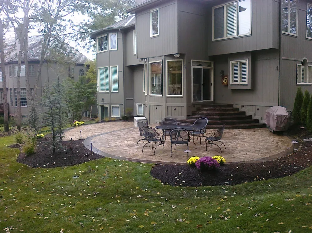 Affordable outdoor landscaping in Shawnee, KS by Becks Lawn & Landscape