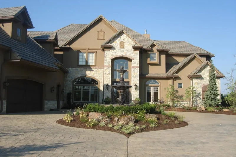 Top-rated garden landscaping experts serving Shawnee, KS - Becks Lawn & Landscape