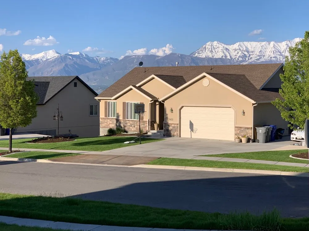 Custom outdoor landscaping experts serving Spanish Fork, UT - Beckstead Lawn Care