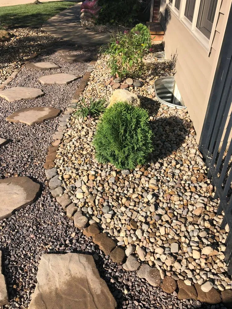 Top-rated yard cleanup service with custom design across Doniphan, MO - Beckwith Lawncare & Landscaping