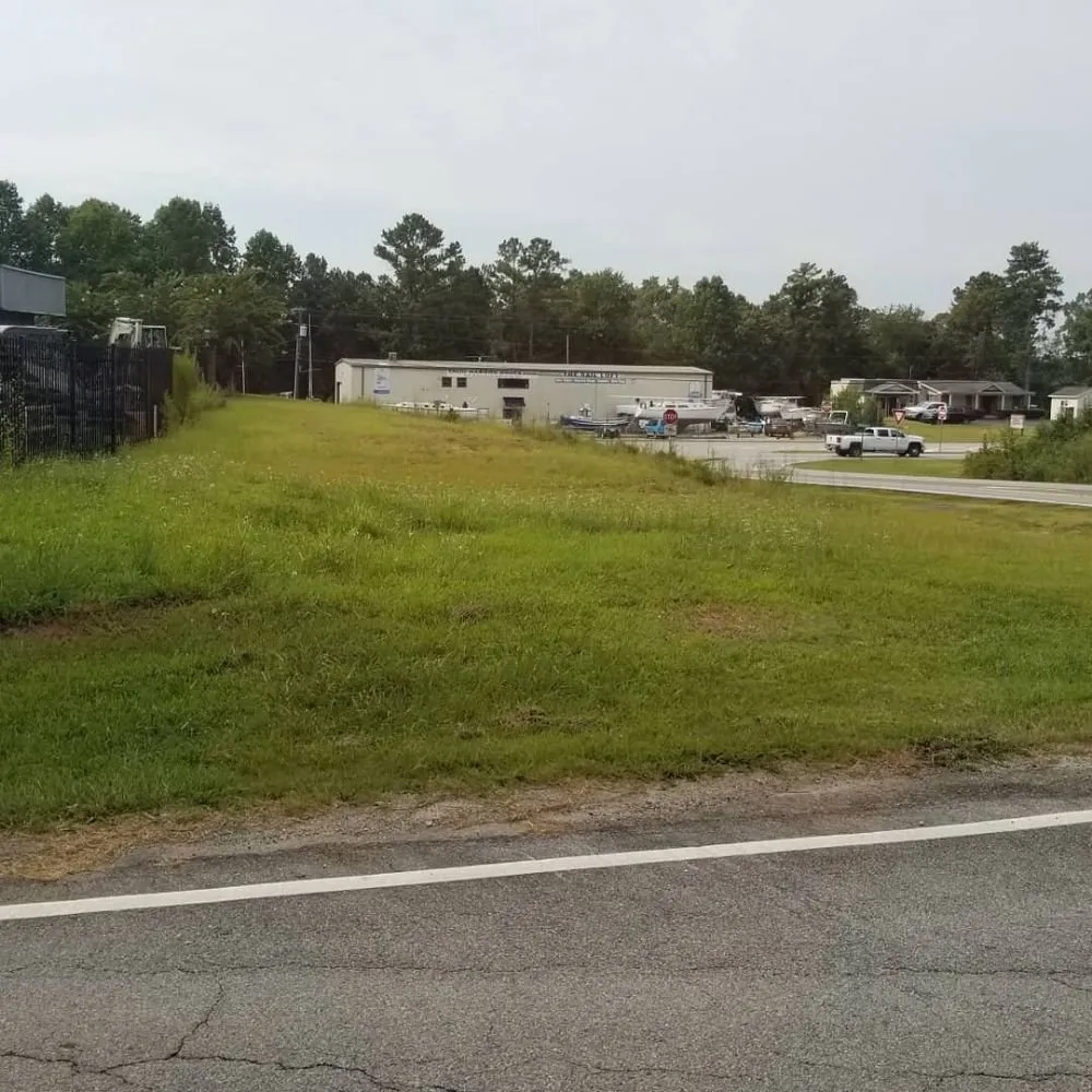 Top-rated landscaping services with custom design in Gainesville, GA by Becoats & Sons Lawn Care