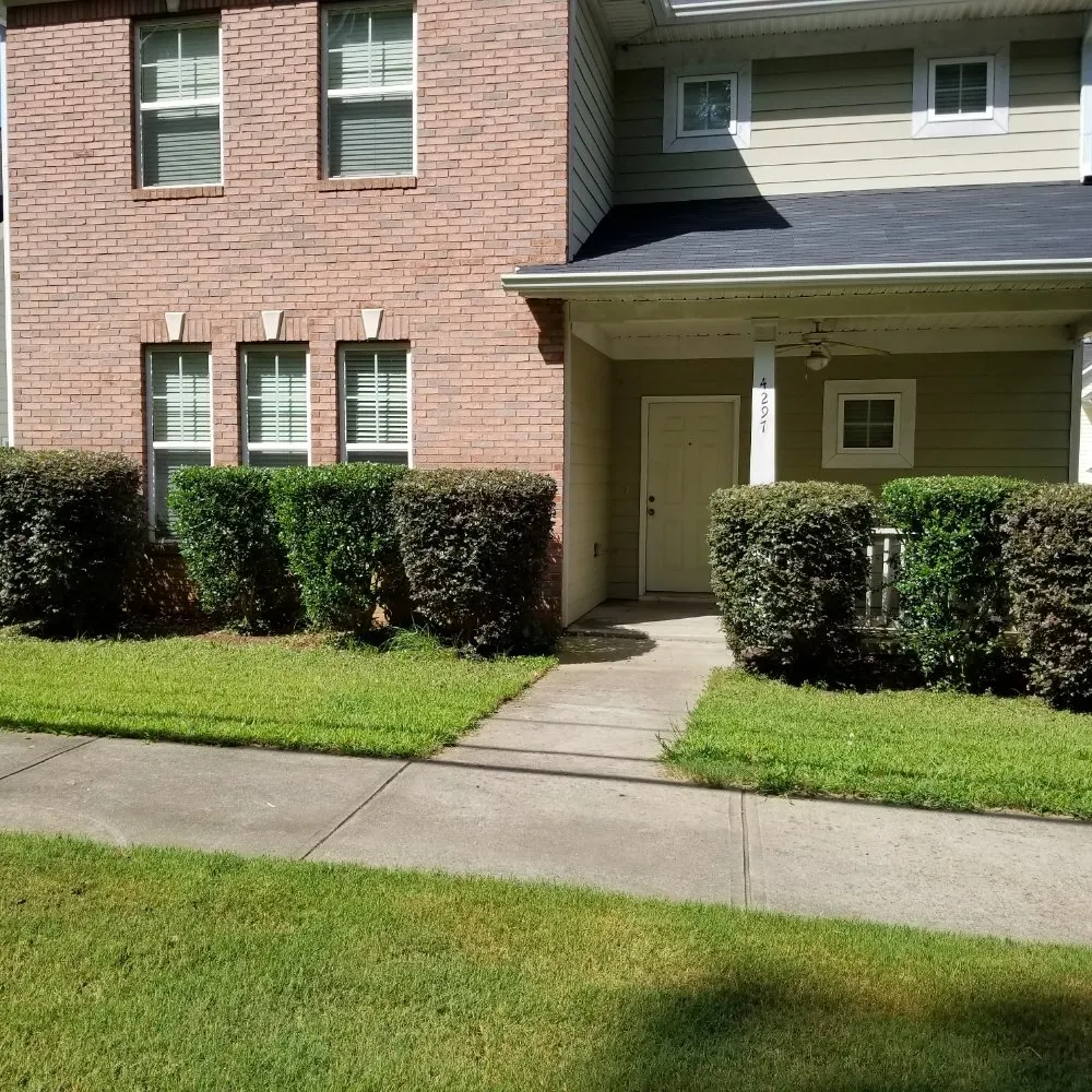 Reliable lawn care service in Gainesville, GA - Becoats & Sons Lawn Care