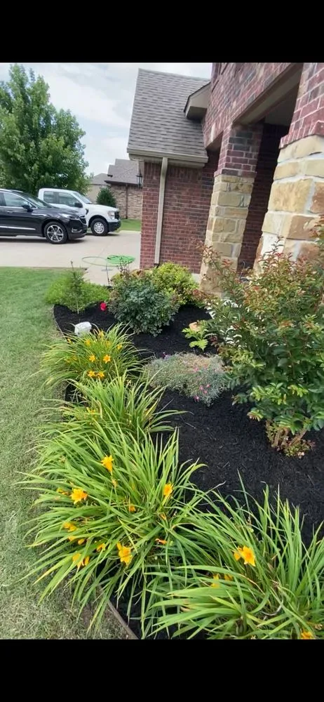 Top-rated yard cleanup service experts serving Bentonville, AR - Bed Revival Landscaping