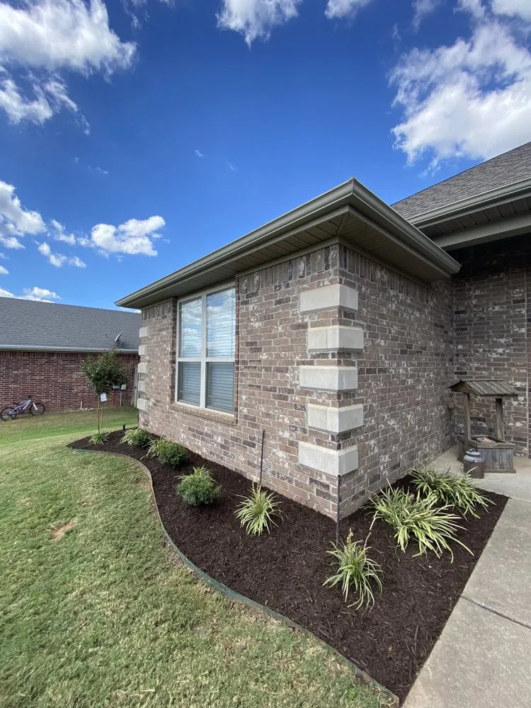 Local yard cleanup service in Bentonville, AR by Bed Revival Landscaping