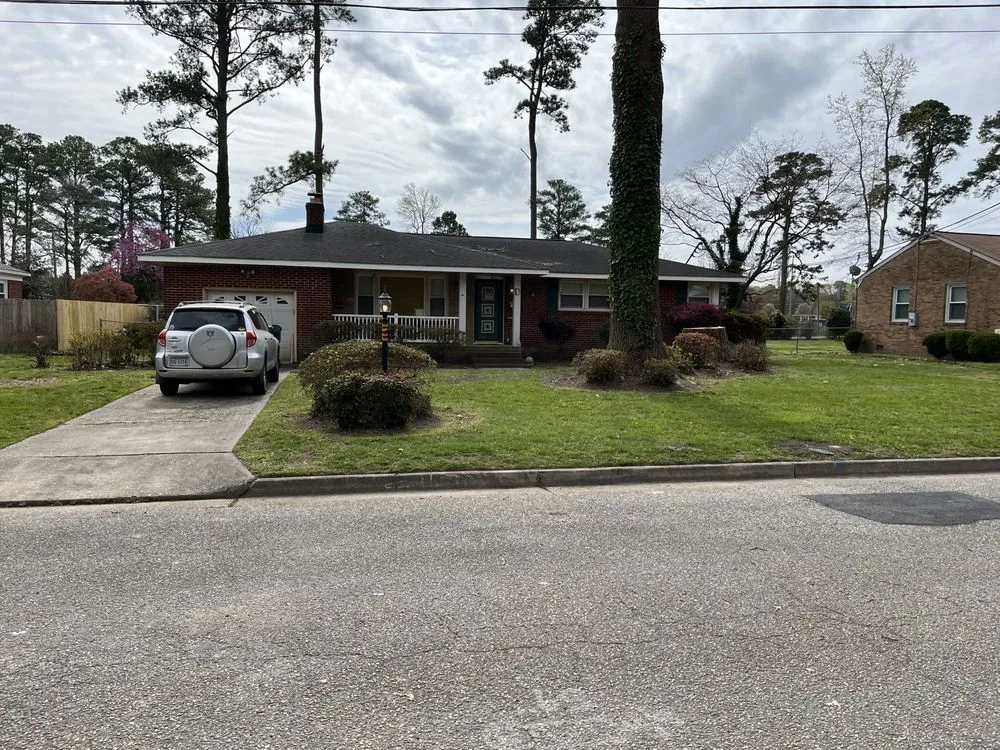 Trusted lawn care service experts serving Hampton, VA - Bedfords Lawn Care