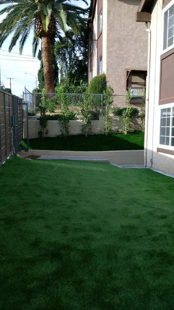 Custom lawn care service in Los Angeles, CA - Bedolla Gardening Service