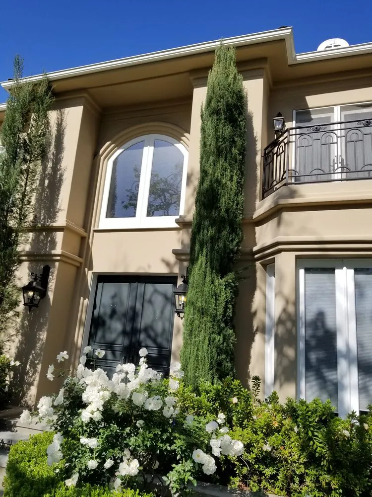 Custom garden landscaping experts serving Los Angeles, CA - Bedolla Gardening Service