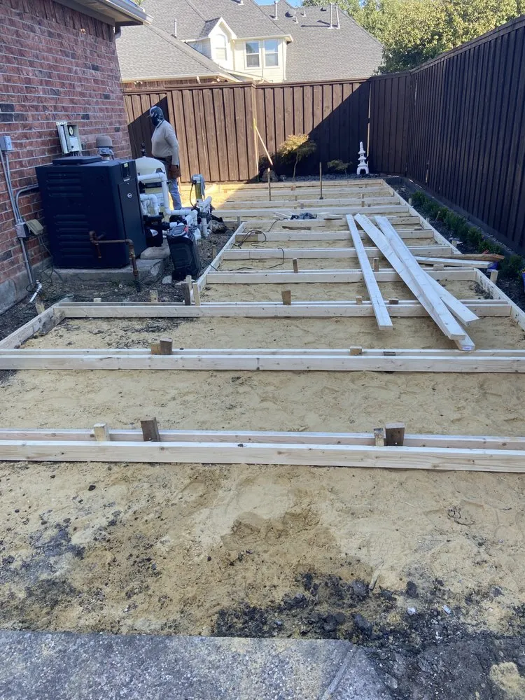 Expert landscape installation experts serving Dallas, TX - Bee Bee Fly Landscaping