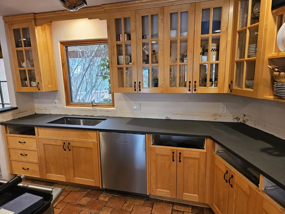 Reliable lawn care service in Santa Fe, NM - Bee Creek Builders