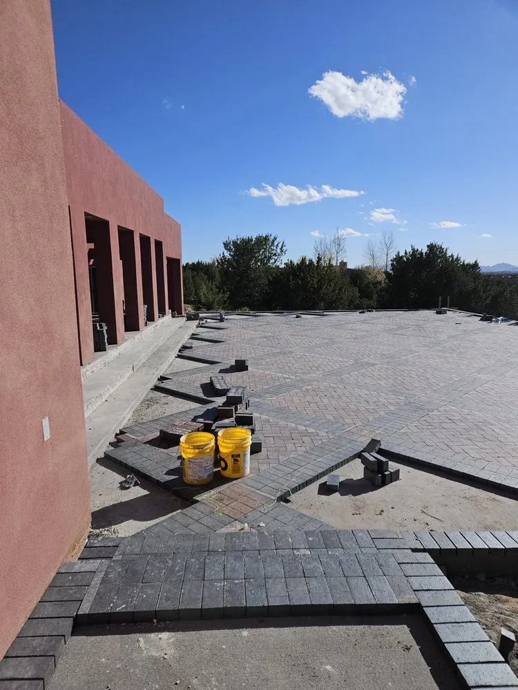 Top-rated lawn mowing service in Santa Fe, NM by Bee Creek Builders