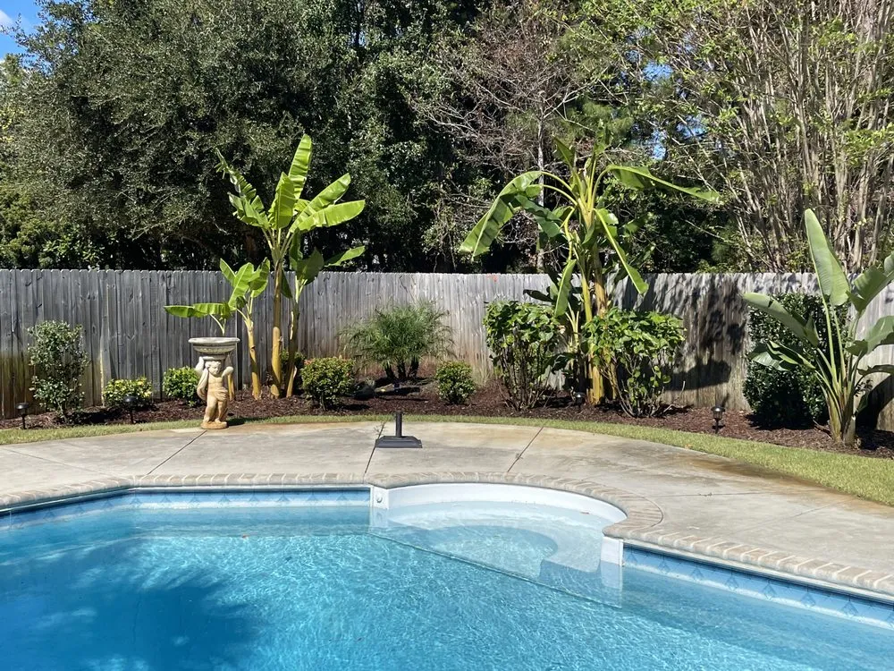 Expert residential landscaping experts serving Gulf Breeze, FL - Bee Green Landscaping LLC