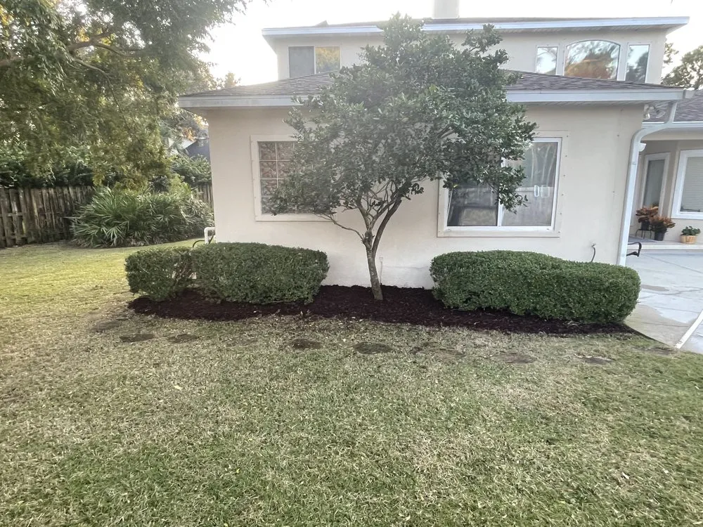 Local outdoor landscaping experts serving Gulf Breeze, FL - Bee Green Landscaping LLC