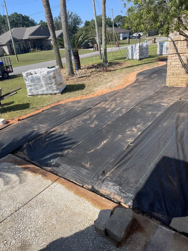 Trusted yard cleanup service for outdoor upgrades across Gulf Breeze, FL - Bee Green Landscaping LLC