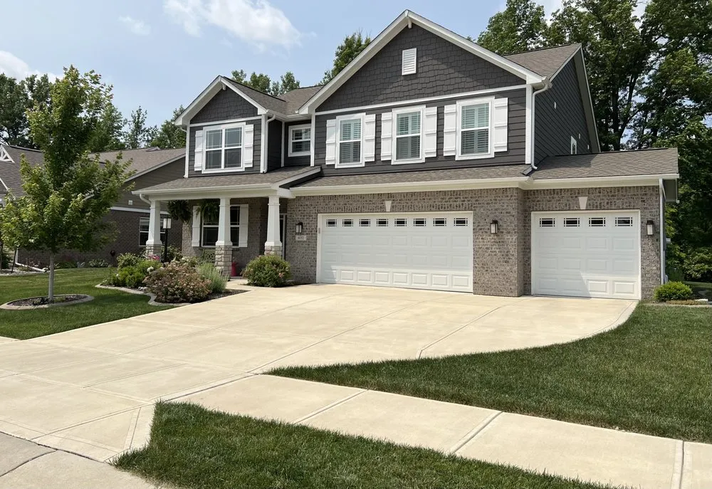 Trusted outdoor landscaping in Carmel, IN - Bee Green Organic & Traditional Lawn & Plant Healthcare